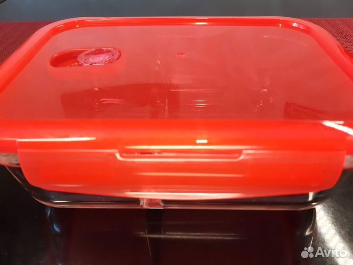 Контейнера пластиковые и стеклянные многофункцион