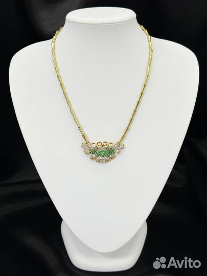 Золотое колье с бриллиантами, изумруд 750 / 31.6 г