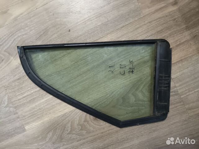 Форточка двери Nissan Tiida зад лев SC11