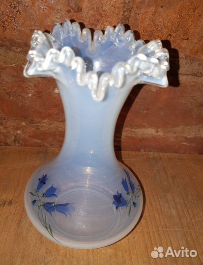 Ваза опаловое стекло. сccp 1960 - 1970 гг. 20 век