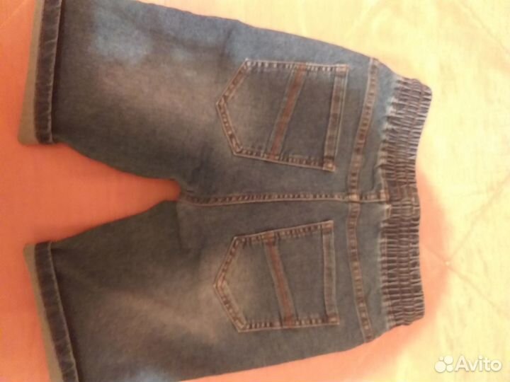 Продаю джинсовые шорты