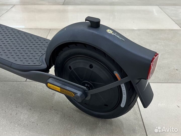 Электросамокат Ninebot kickScooter F2 Pro