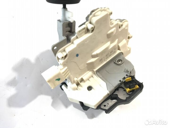 Замок передний левый Audi A6 C6