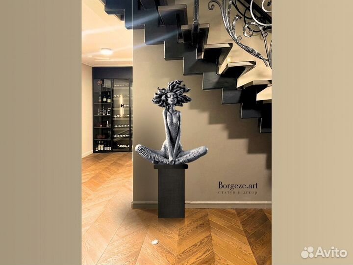 Современна скульптура Мечты Валери 110 см