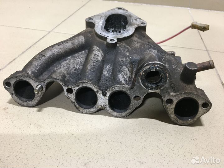 Коллектор впускной Passat B3 1988-1993