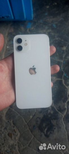 iPhone 12, 64 ГБ