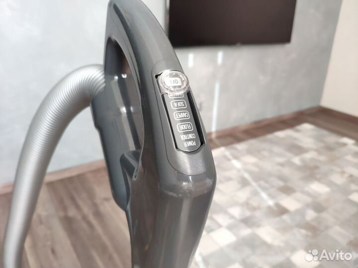 Пылесос LG vk89383hu