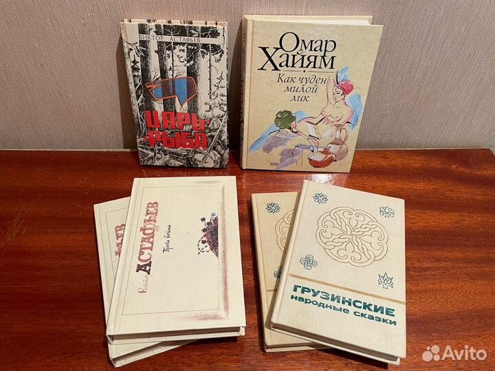Книги одним лотом: детективы, романы, сказки И так