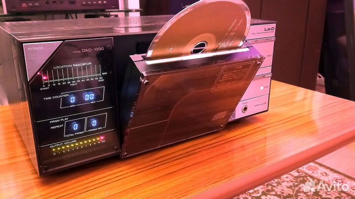 Проигрыватель CD Lo-D DAD-1000 / Hitachi