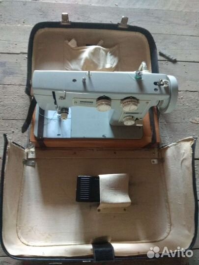 Швейная машинка