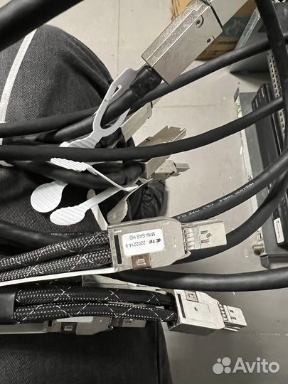 Кабеля mini-SAS HD TO mini-SAS flexible EMC