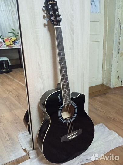 Акустическая гитара