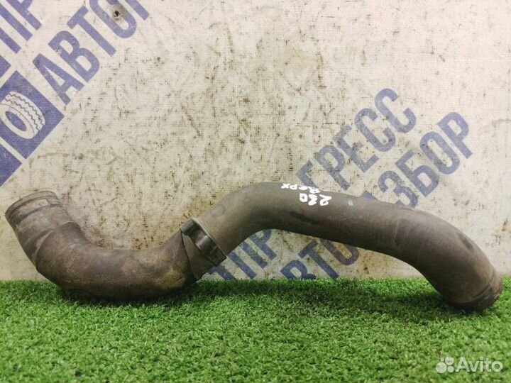 Патрубок системы охлаждения Volkswagen Polo седан