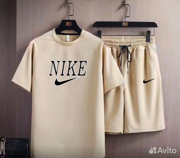 Спортивный костюм с шортами nike