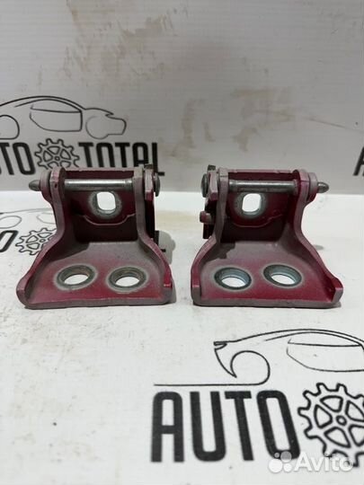 Петли двери передние правые Citroen C4 2011