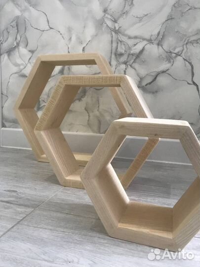 Полка настенная соты