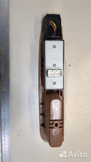 Кнопка стеклоподъемника киа Carnival, 2006