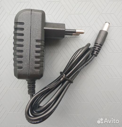 Блок питания 12V 1A штекер 5.5x2.5 мм