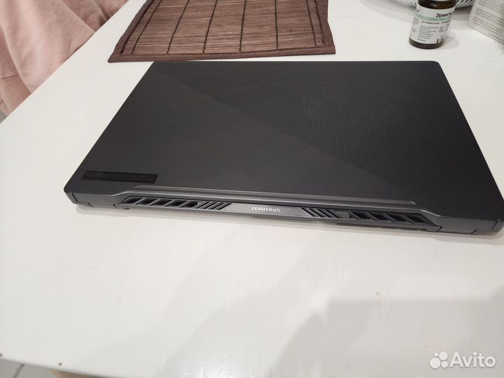Asus rog Zephyrus G14