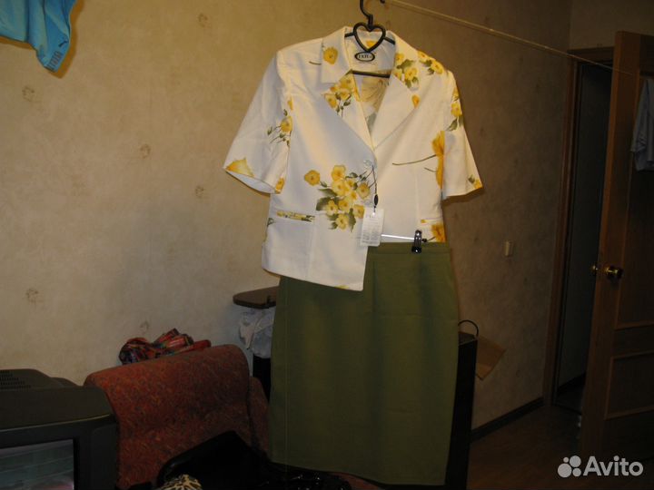 Костюм женский