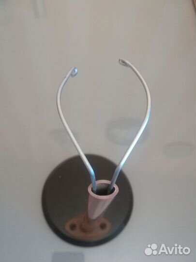 Подставка, стойка для коллекционной куклы