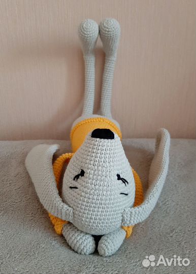 Вязаный заяц