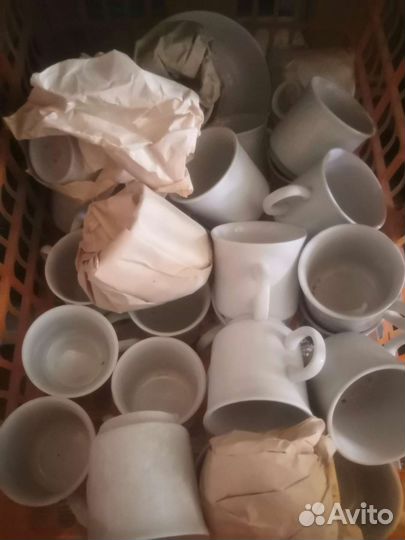 Столовая посуда и приборы для кафе