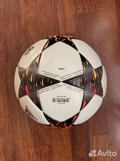 Мяч Adidas Финал лиги Чемпионов 2014-2015