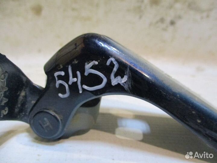 Петля двери передней левой нижняя Cadillac STS