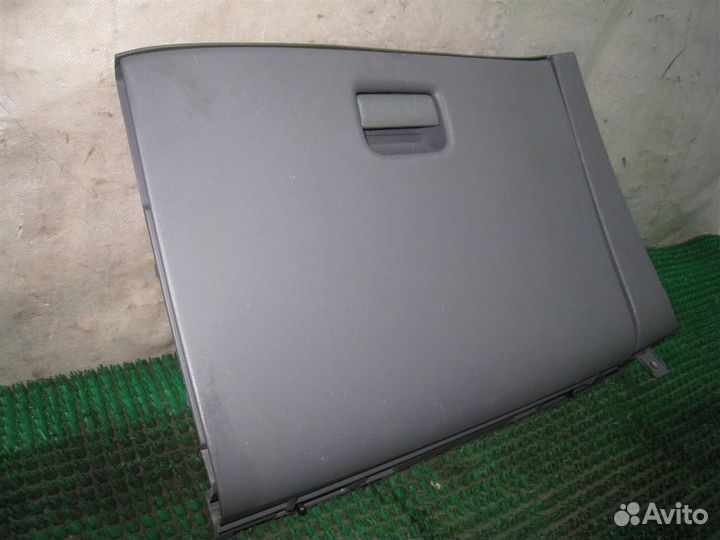 Бардачок (ящик перчаточный) Nissan Almera Tino 20