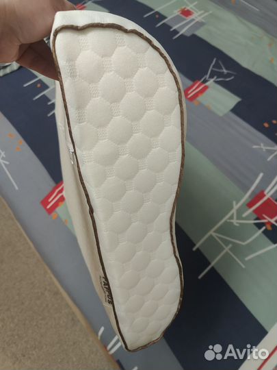 Подушка ортопедическая 2 шт. Цена за одну. Новые