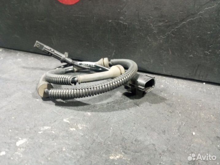 Датчик ABS задний Land Rover Discovery Sport L550