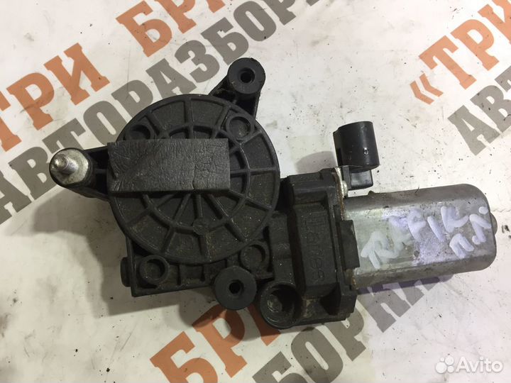 Рено Моторчик стеклоподъемника передний левый Лев