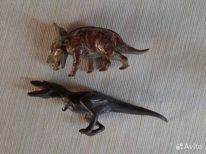 Фирменные динозавры пакетом