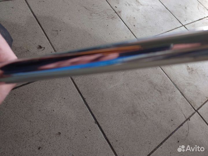 Стойка передняя левая