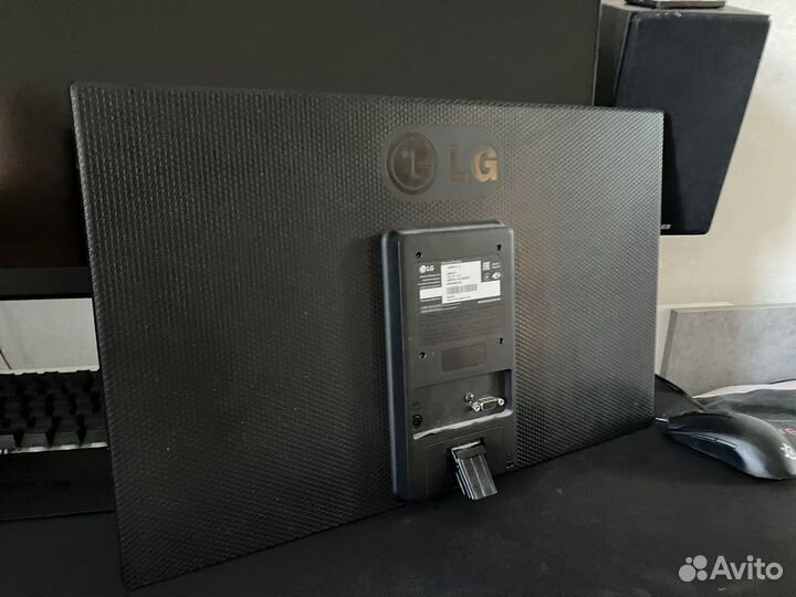 Монитор LG 24 60 герц