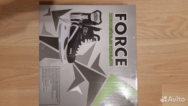 Коньки хоккейные