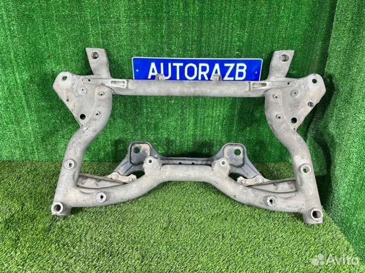 Передняя балка передняя Mercedes-Benz C-Class W204