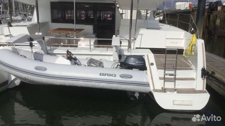 Fountaine pajot helia 44 – 2013