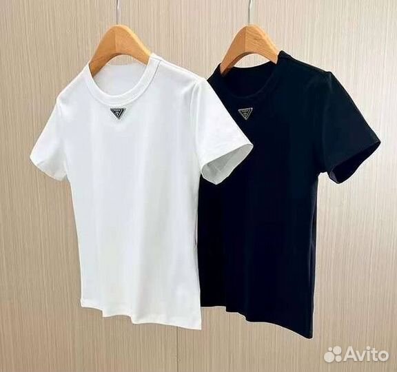 Футболка prada