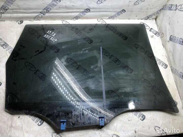 Стекло левой задней двери Nissan Avenir