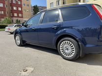 Ford Focus 2.0 MT, 2011, 300 000 км, с пробегом, цена 710 000 руб.