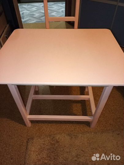 Детский стол и стульчик