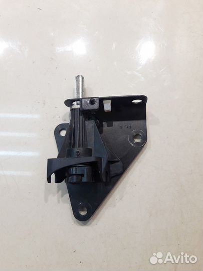 Механизм открывания замка двери багажника (BMW X5)