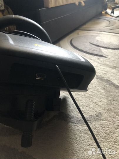 Игровой руль Logitech momo racing 240