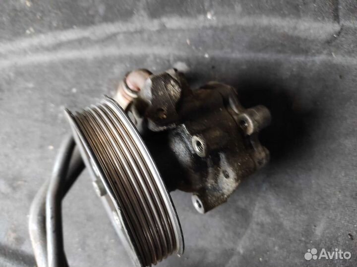 Гидроусилитель на Volkswagen transporter t5 1.9 ди