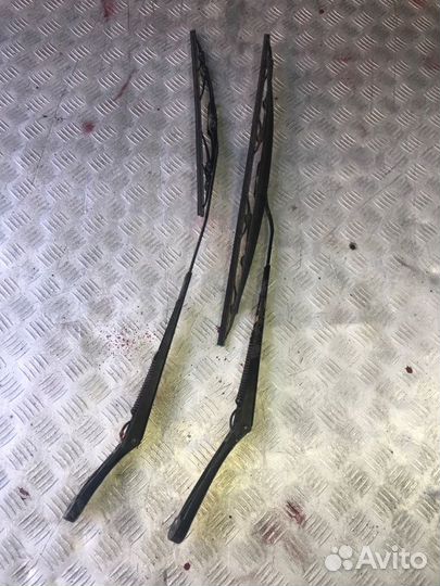 Дворник лобового стекла Volkswagen Polo