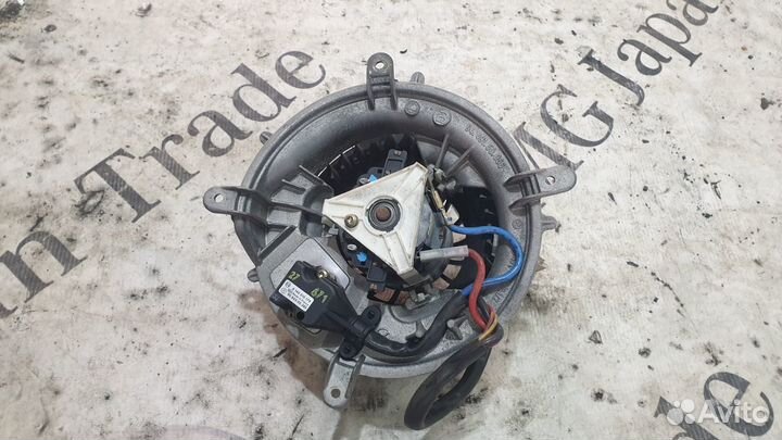 Мотор печки на Mercedes-Benz W210