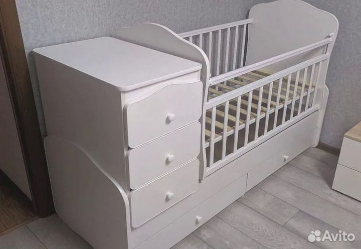 Детская кроватка