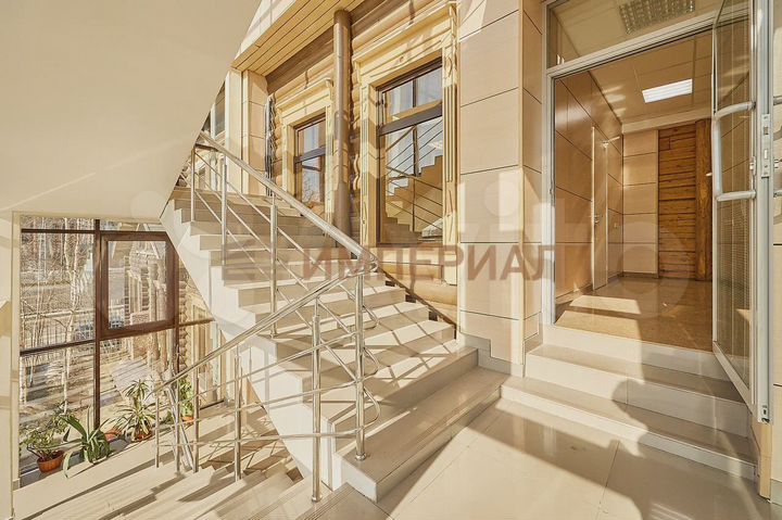 Здание, 1222.6 м²